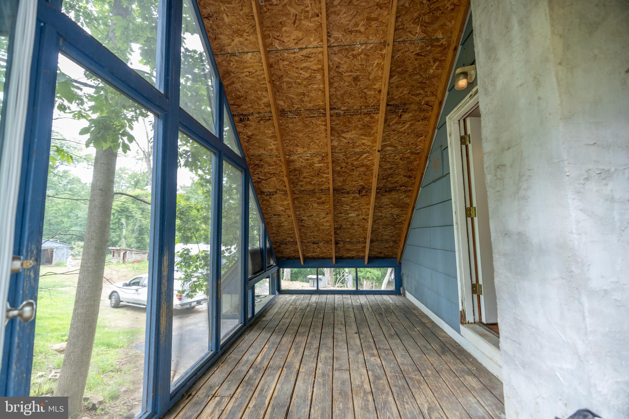 160 Stoney Bank Road Glen Mills, PA 19342 - Photo 28 of 46 a view of entryway with wooden floor