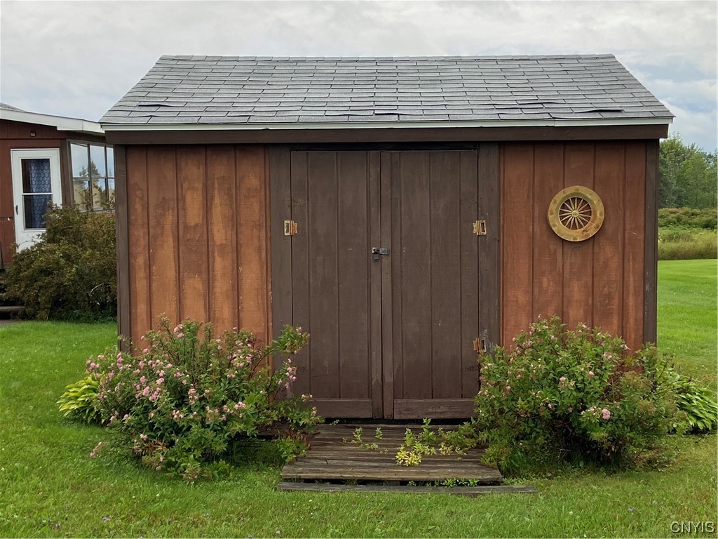 42789 Shaws, Unit 4 Alexandria Bay, NY 13607 - Photo 12 of 32 Shed
