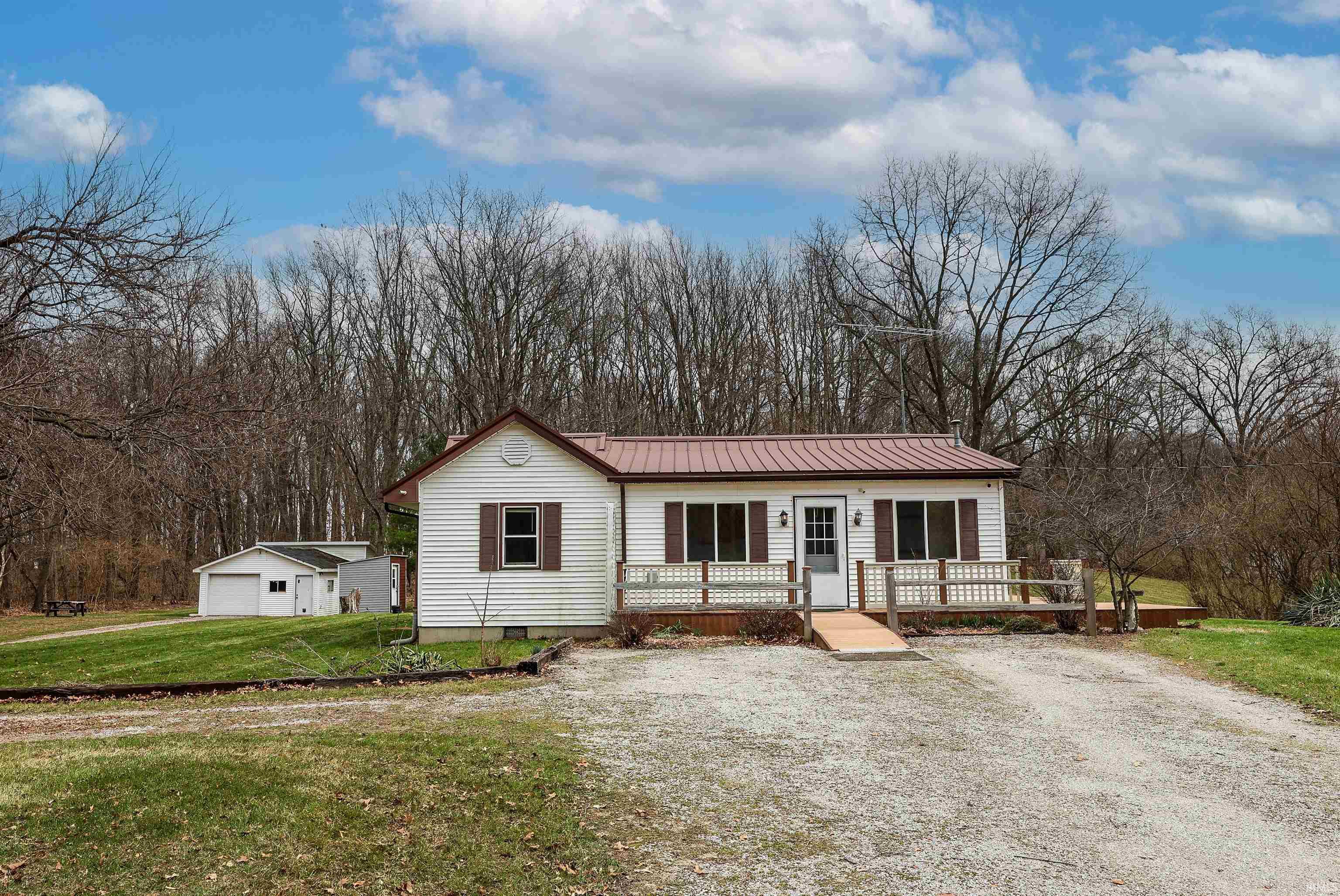 6655 North 850th Road East Howe, IN 46746 - Photo 1 of 36