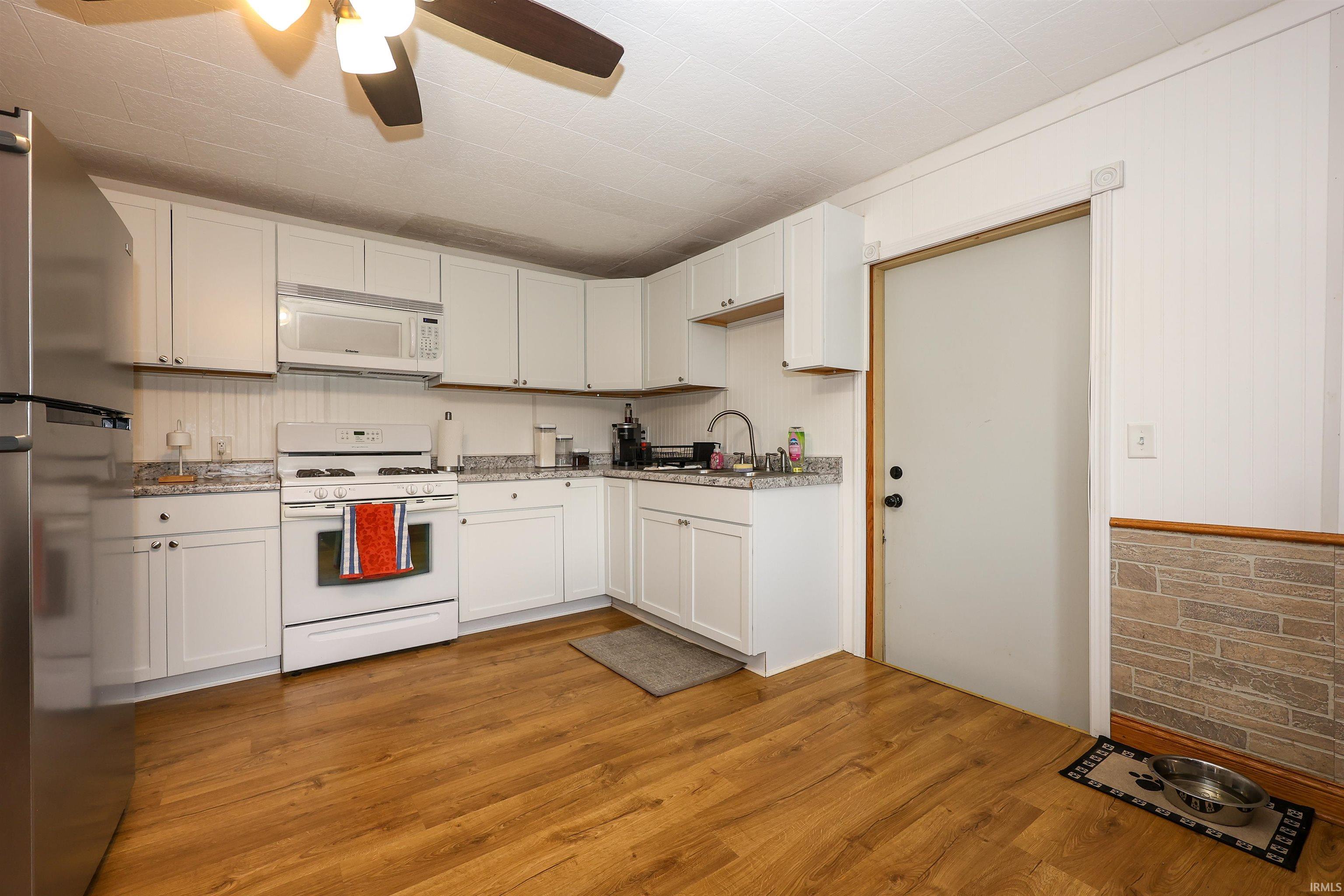 6655 North 850th Road East Howe, IN 46746 - Photo 11 of 36