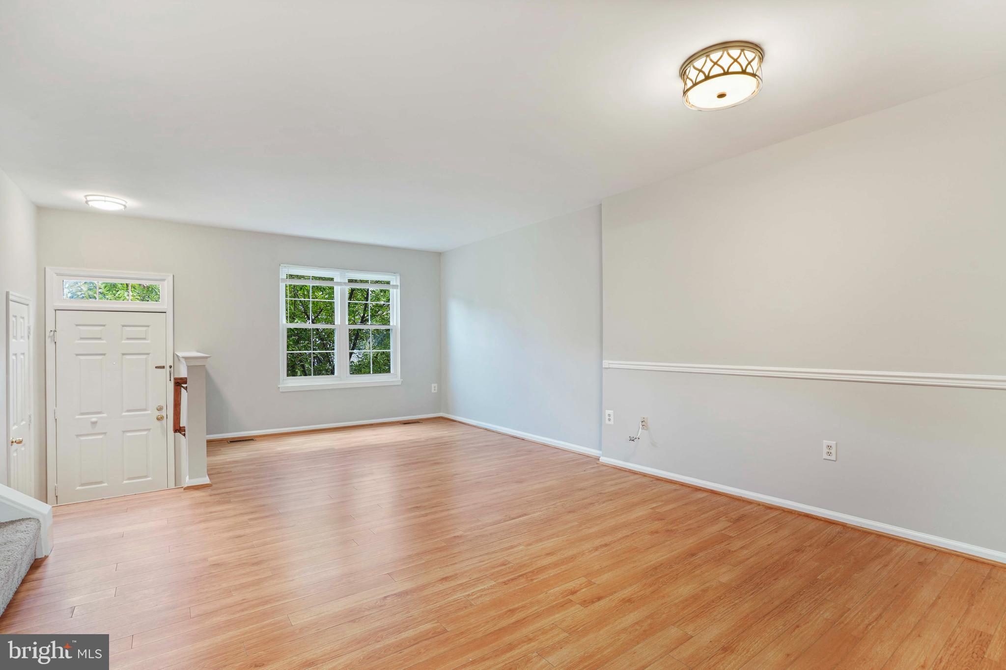 20783 Apollo Terrace Ashburn, VA 20147 - Photo 8 of 33 an empty room with a window