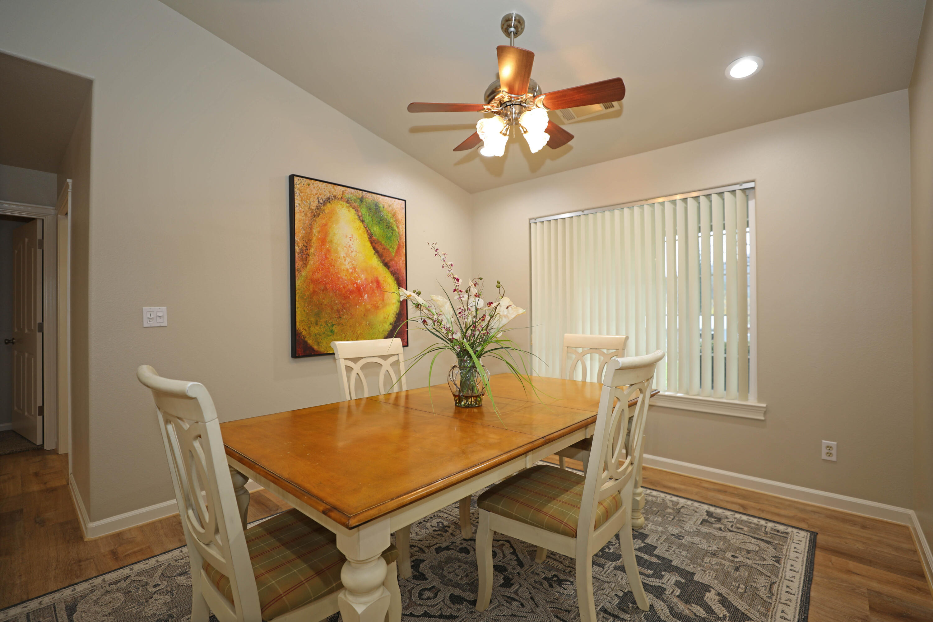 14821 Ravine Road Redding, CA 96003 - Photo 6 of 15 Dining Area