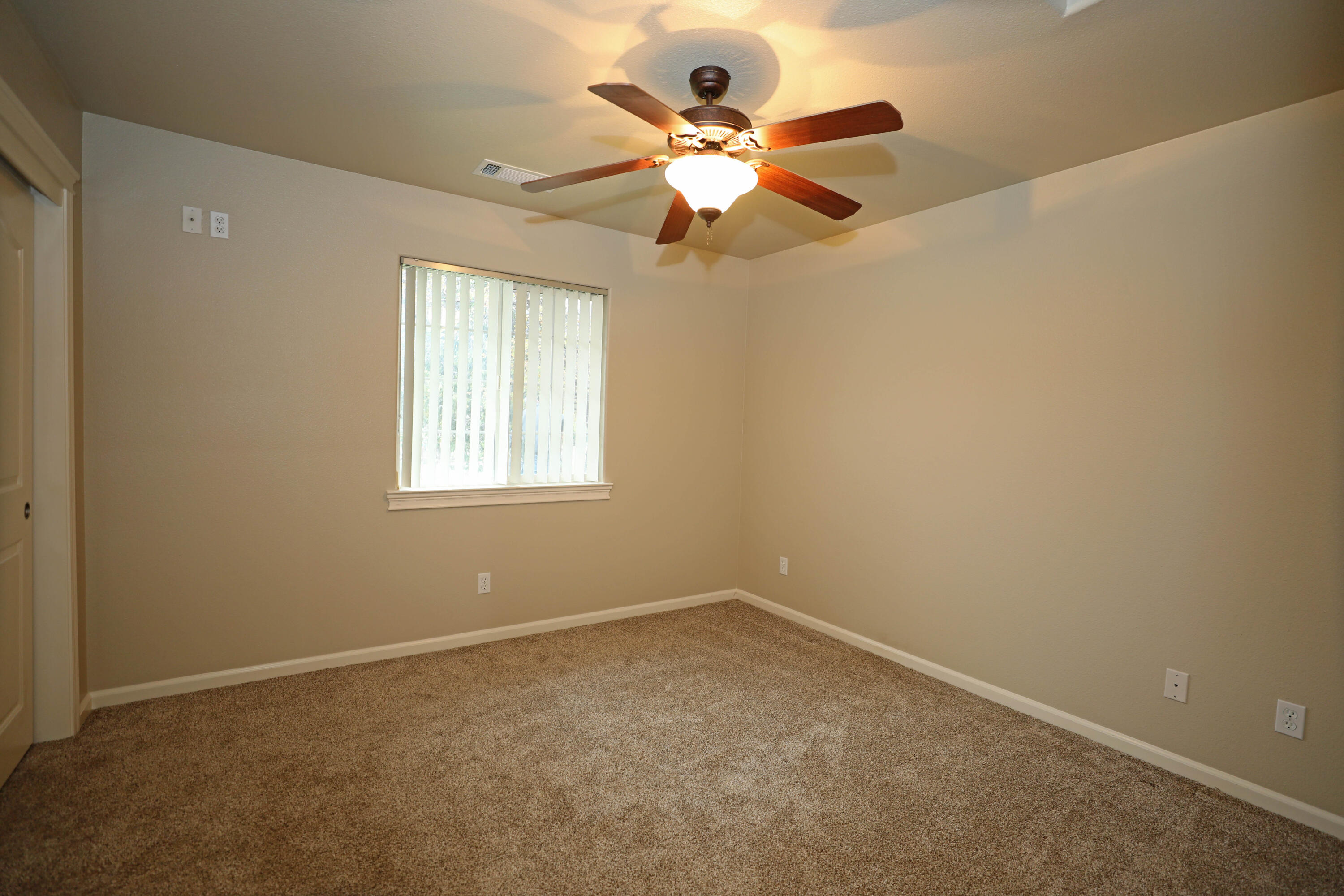 14821 Ravine Road Redding, CA 96003 - Photo 7 of 15 Bedroom #2