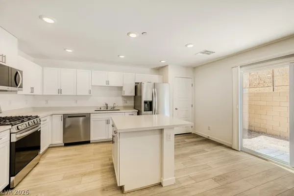 $1,800 | 775 Fallen Phoenix Street, Henderson, NV 89011
