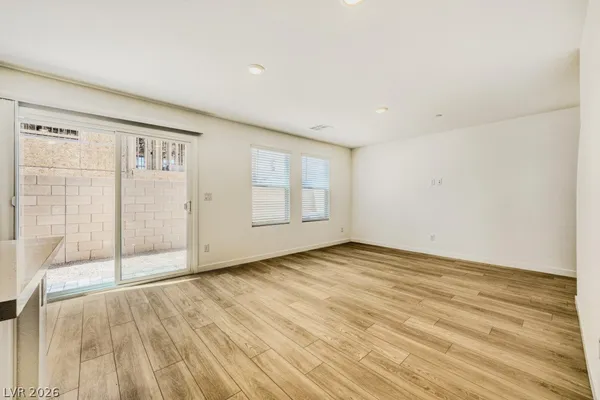 $1,800 | 775 Fallen Phoenix Street, Henderson, NV 89011