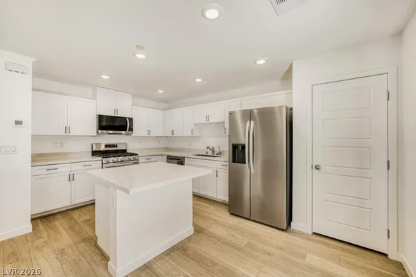 $1,800 | 775 Fallen Phoenix Street, Henderson, NV 89011