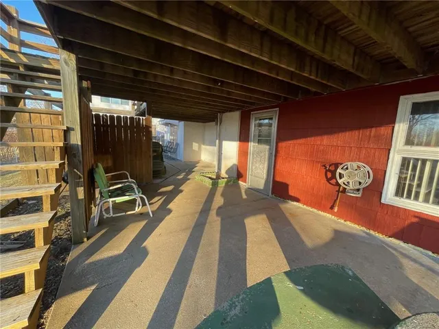 $287,000 | 6106 North Lenox Avenue, Kansas City, MO 64151