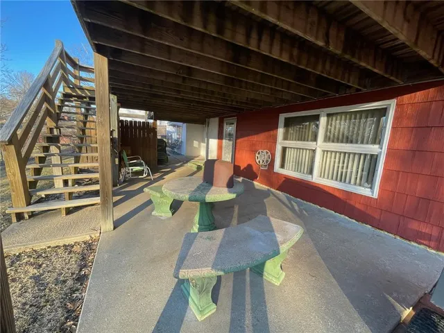 $287,000 | 6106 North Lenox Avenue, Kansas City, MO 64151