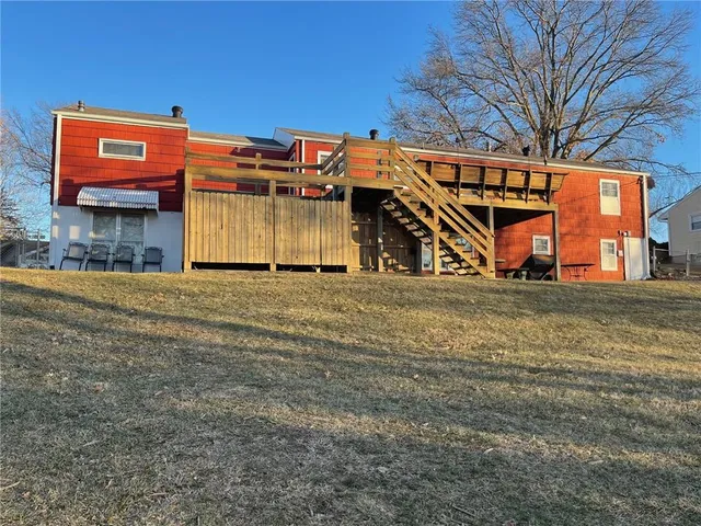 $287,000 | 6106 North Lenox Avenue, Kansas City, MO 64151