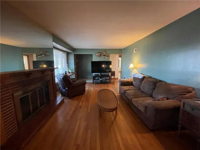 $287,000 | 6106 North Lenox Avenue, Kansas City, MO 64151