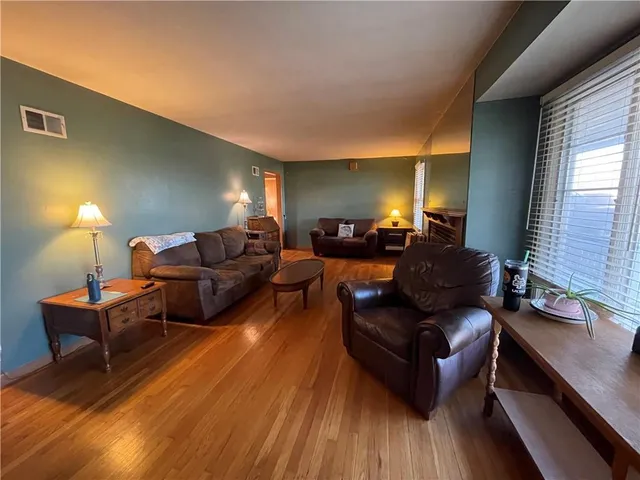 $287,000 | 6106 North Lenox Avenue, Kansas City, MO 64151