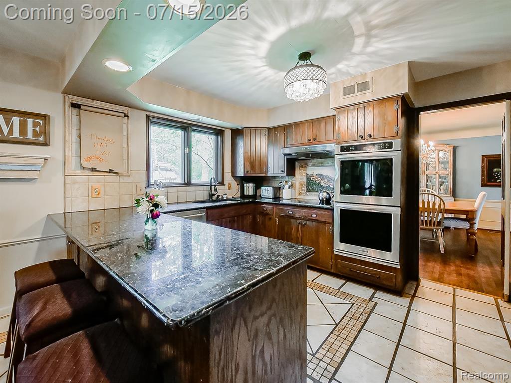 6730 Meadowlake Road Bloomfield Hills, MI 48301 - Photo 6 of 72