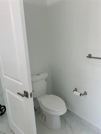 $4,000 | 4211 Northwest 44th Terrace, Coconut Creek, FL 33073