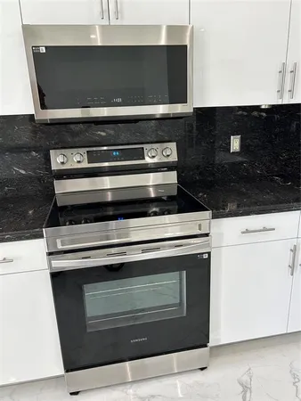 $4,000 | 4211 Northwest 44th Terrace, Coconut Creek, FL 33073