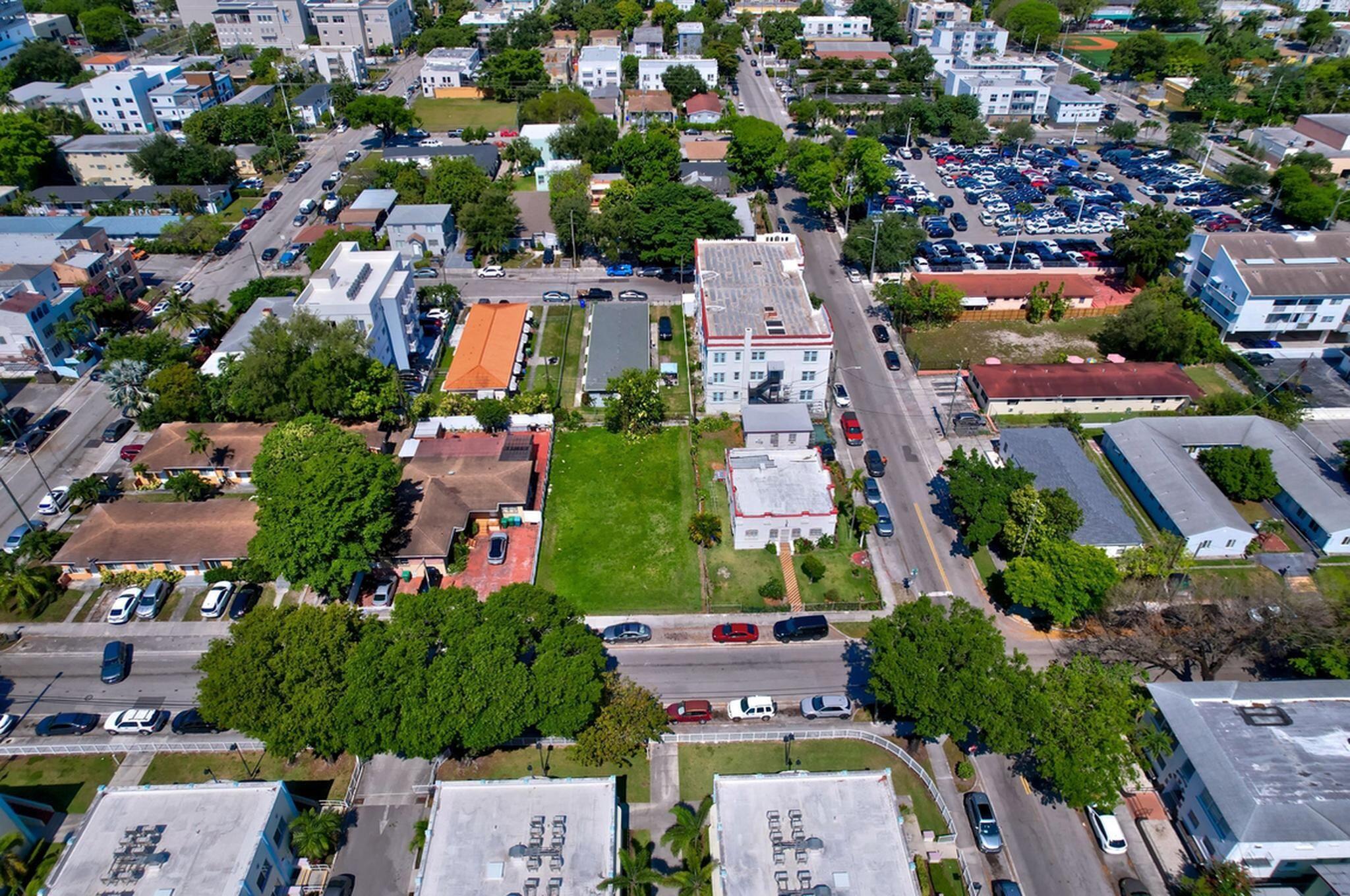 512 Southwest 6th Avenue Miami, FL 33130 - Photo 9 of 12 an aerial view of residential houses with outdoor space