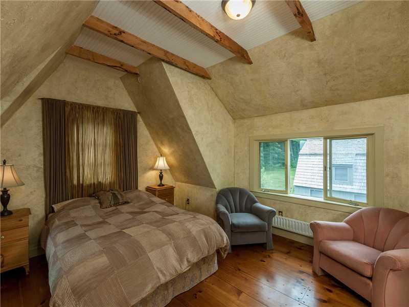 44 Tower Road Kittery Point, ME 03905 - Photo 20 of 32 Bedroom. This spacious bedroom has a...