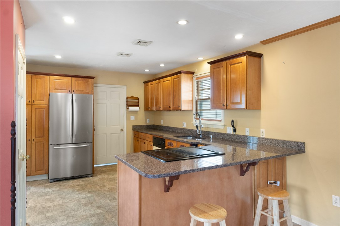 40 Florida Street Woonsocket, RI 02895 - Photo 3 of 12