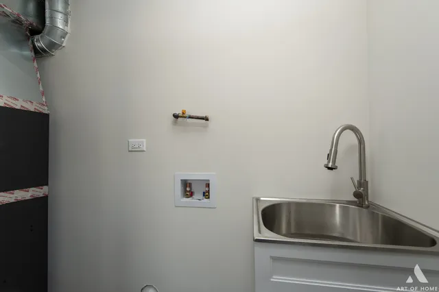 a close view of sink and tap