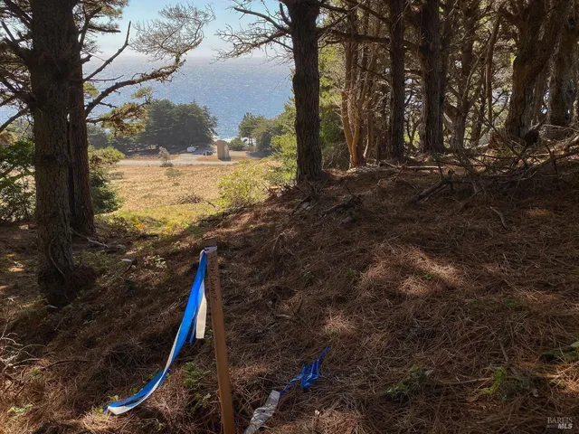 $575,000 | 105 Hares Tail Close, The Sea Ranch, CA 95497
