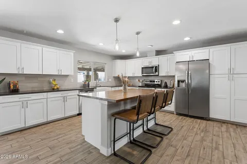 $835,000 | 124 West El Caminito Drive, Phoenix, AZ 85021
