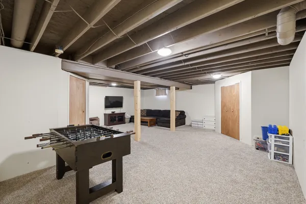 $325,000 | 1223 Lori Lane, Fenton, MI 48430