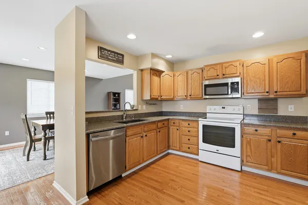 $325,000 | 1223 Lori Lane, Fenton, MI 48430