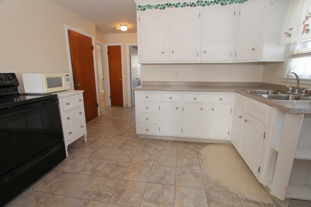 48 Prudential Road Worcester, MA 01606 - Photo 5 of 15 Gallery Image 5