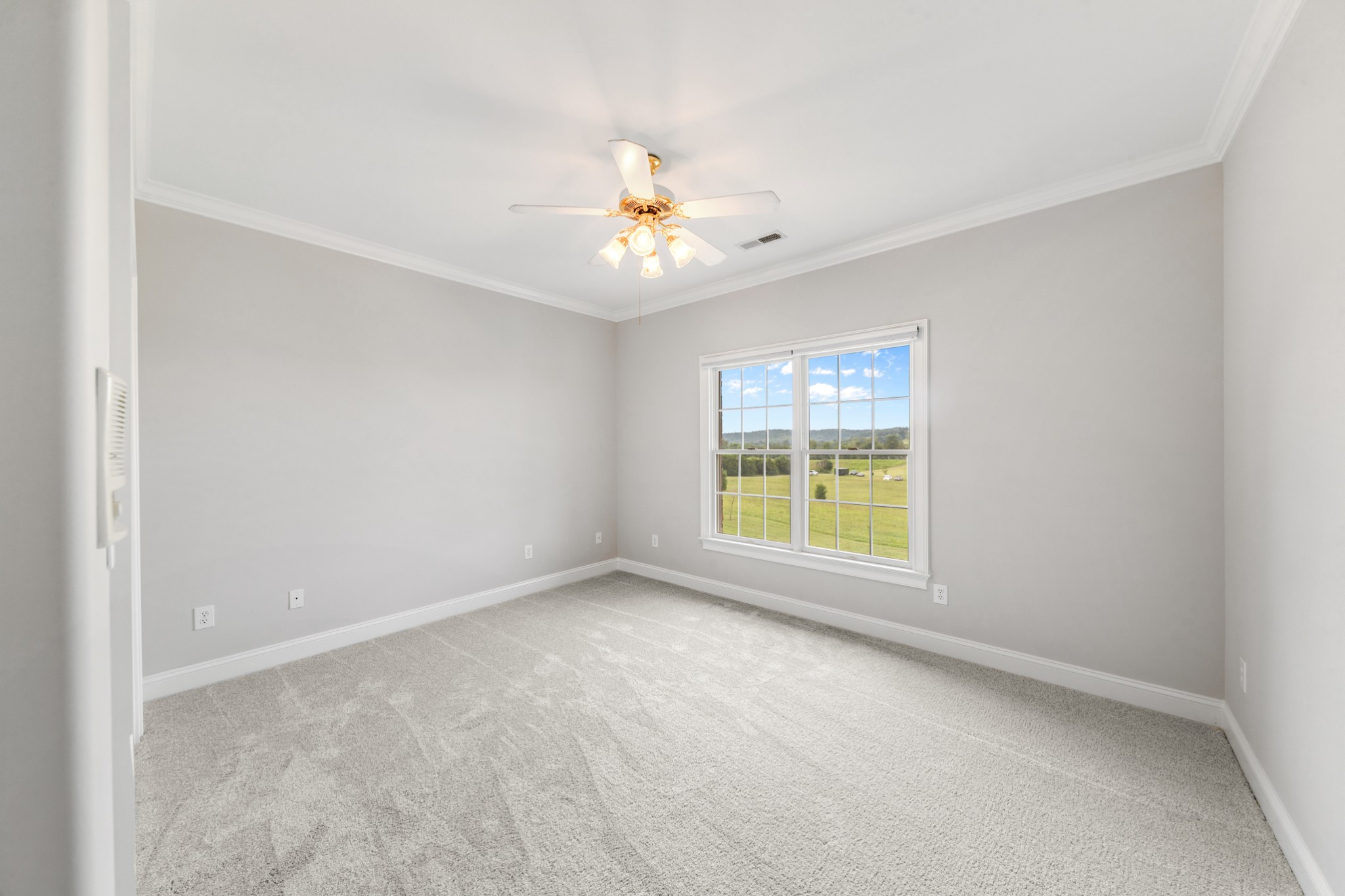 3895 Ostella Road Lewisburg, TN 37091 - Photo 50 of 100 a view of an empty room with a window