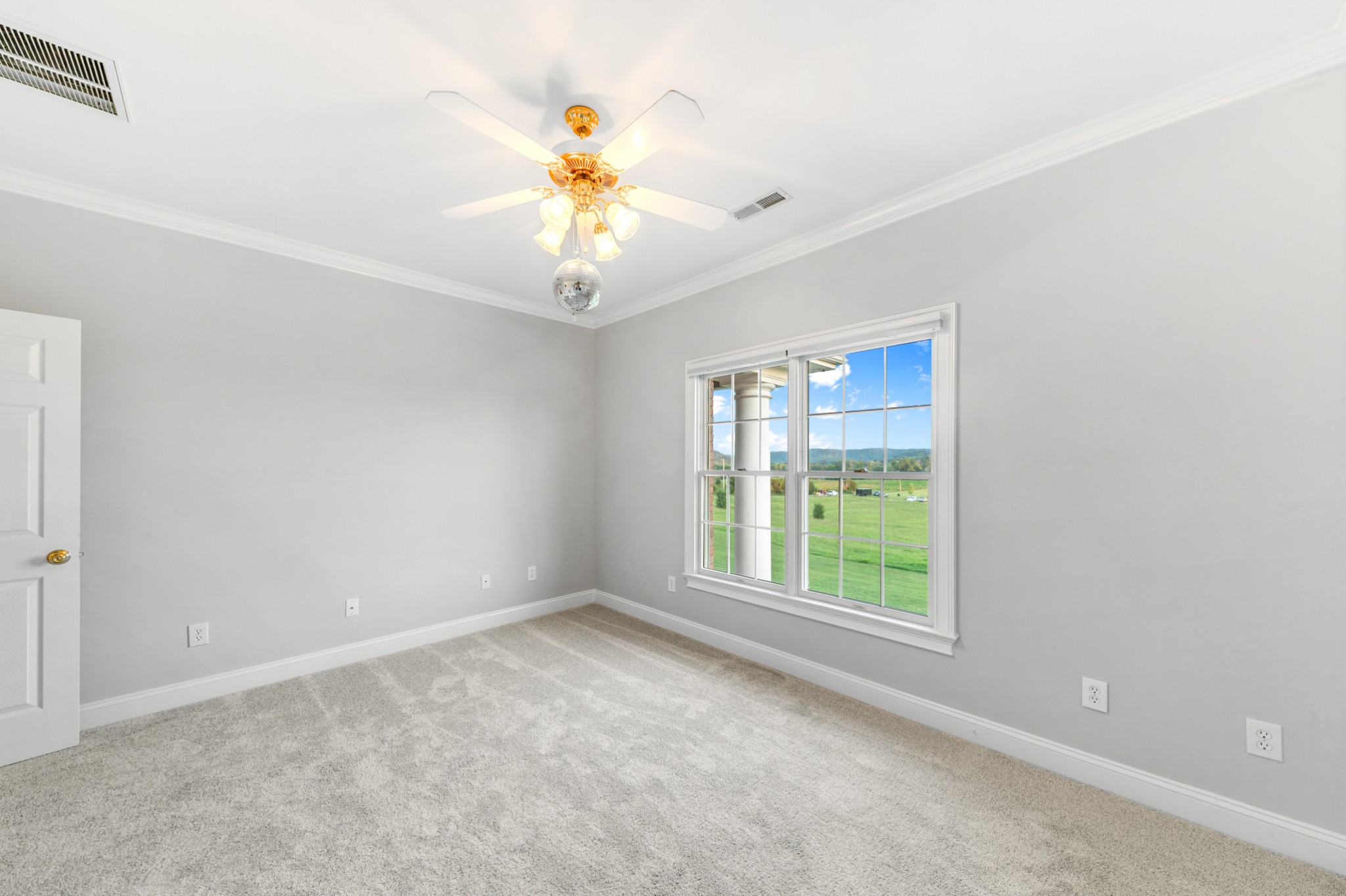 3895 Ostella Road Lewisburg, TN 37091 - Photo 65 of 100 a view of an empty room with a window