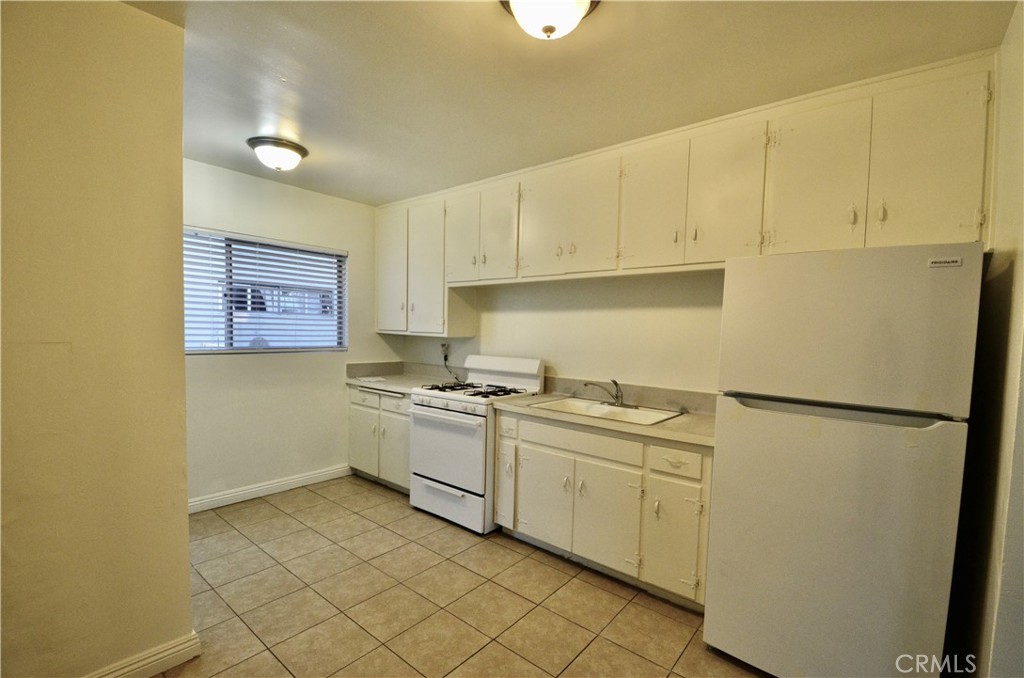 5147 Canoga Street Montclair, CA 91763 - Photo 6 of 15