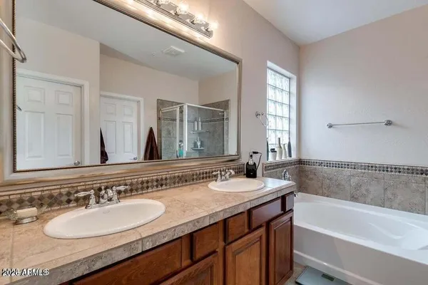 $2,400 | 3519 East Pinot Noir Avenue, Gilbert, AZ 85298