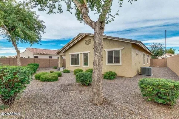 $2,400 | 3519 East Pinot Noir Avenue, Gilbert, AZ 85298