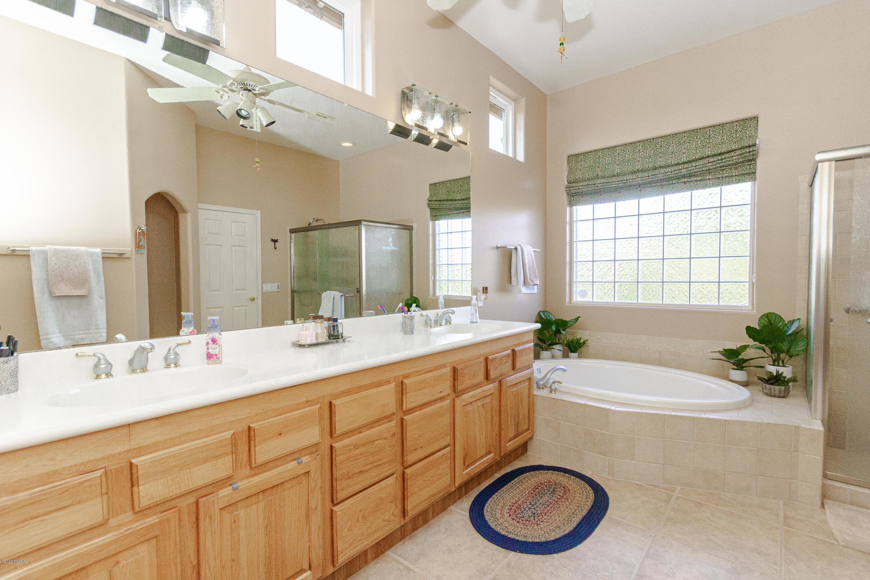 12707 North Piping Rock Road Oro Valley, AZ 85755 - Photo 47 of 50
