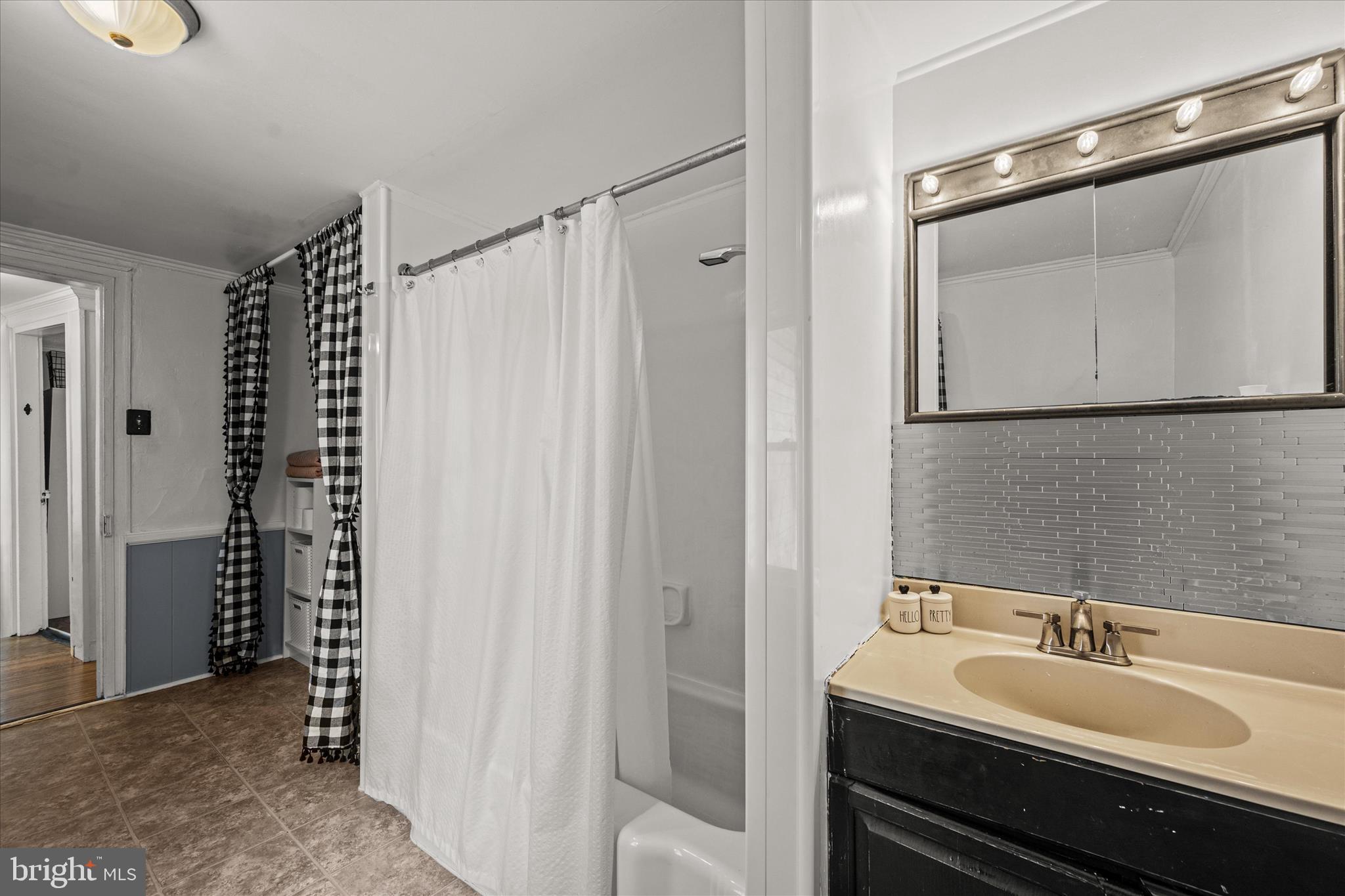 2900 Gillis Falls Road Mount Airy, MD 21771 - Photo 27 of 53 Full Bath