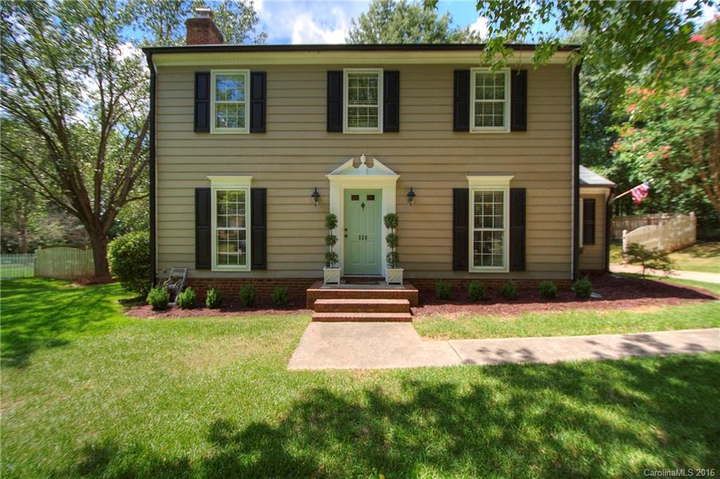 326 Sandymead Road Matthews, NC 28105 - Photo 1 of 23 Gallery Image 1