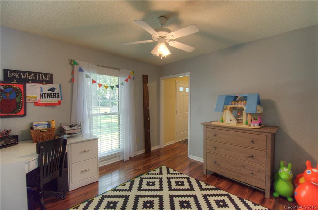 326 Sandymead Road Matthews, NC 28105 - Photo 12 of 23 Gallery Image 12