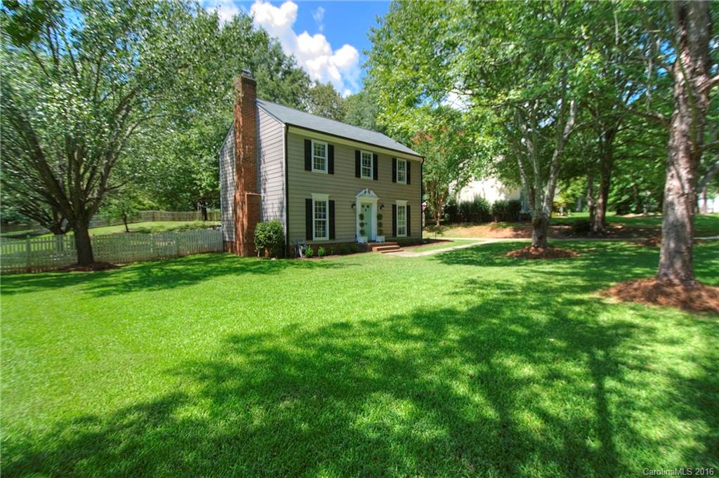 326 Sandymead Road Matthews, NC 28105 - Photo 3 of 23 Gallery Image 3