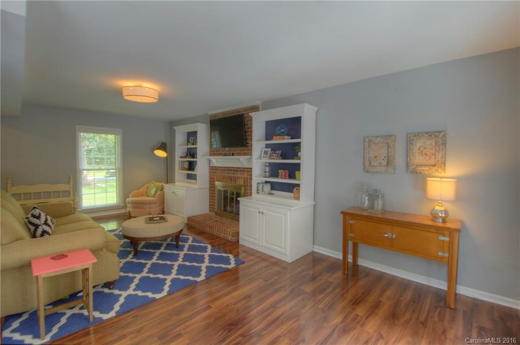326 Sandymead Road Matthews, NC 28105 - Photo 5 of 23 Gallery Image 5