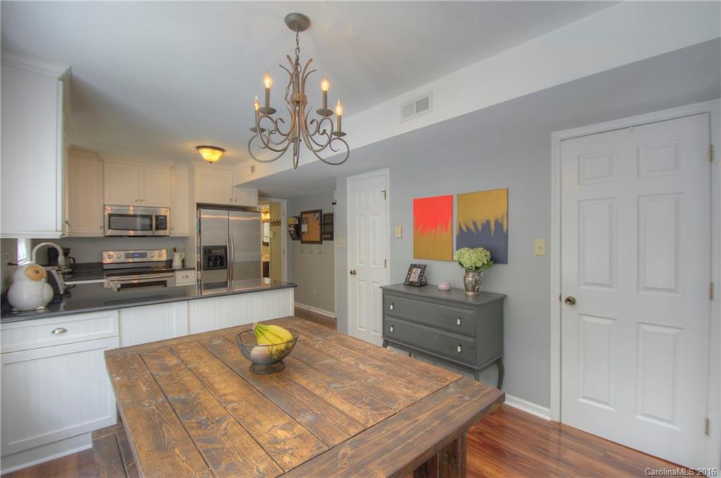 326 Sandymead Road Matthews, NC 28105 - Photo 6 of 23 Gallery Image 6