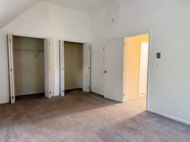 $2,950 | 4 Churchill Court, Bedford, NH 03110