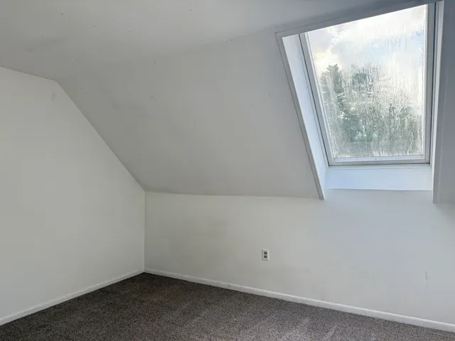 $2,950 | 4 Churchill Court, Bedford, NH 03110