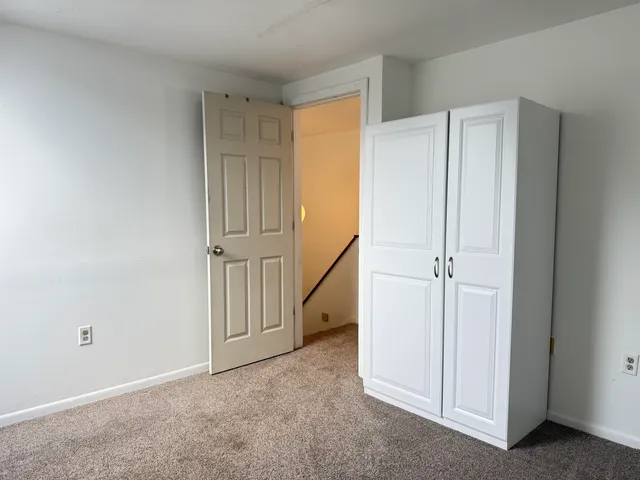 $2,950 | 4 Churchill Court, Bedford, NH 03110