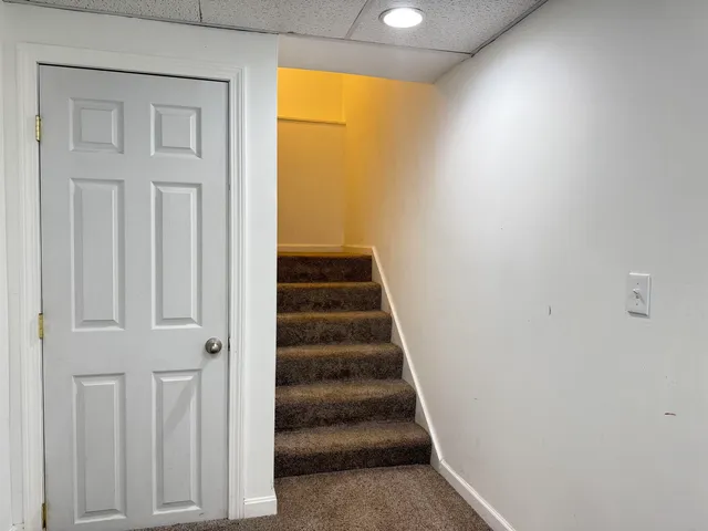 $2,950 | 4 Churchill Court, Bedford, NH 03110