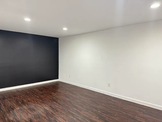 $2,950 | 4 Churchill Court, Bedford, NH 03110