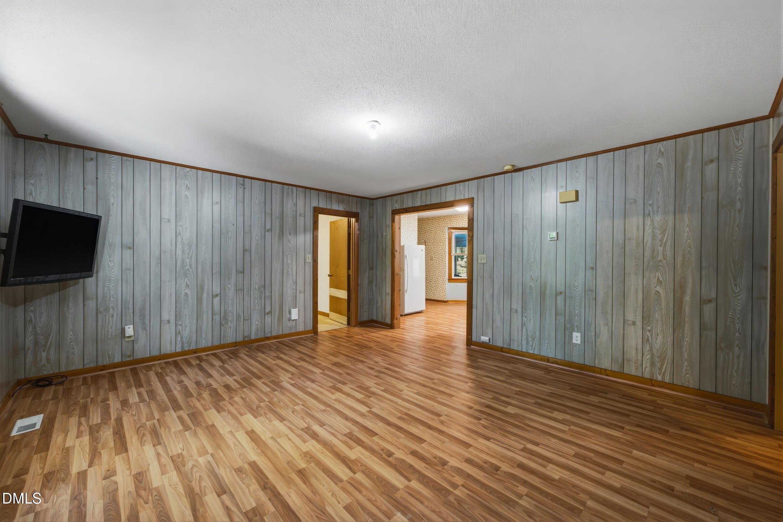 956 Holden Road Youngsville, NC 27596 - Photo 6 of 28 5 -956 holden rd, interior