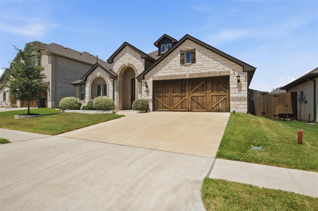 540 Ramon Street Burleson, TX 76028 - Photo 2 of 26