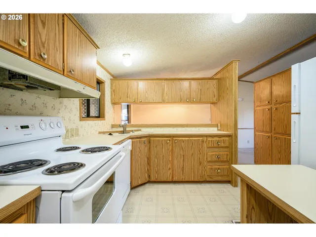 $75,000 | 301 East Columbia Drive, Unit 8, Newberg, OR 97132