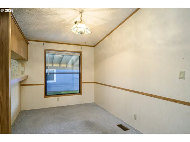 $75,000 | 301 East Columbia Drive, Unit 8, Newberg, OR 97132