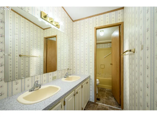 $75,000 | 301 East Columbia Drive, Unit 8, Newberg, OR 97132