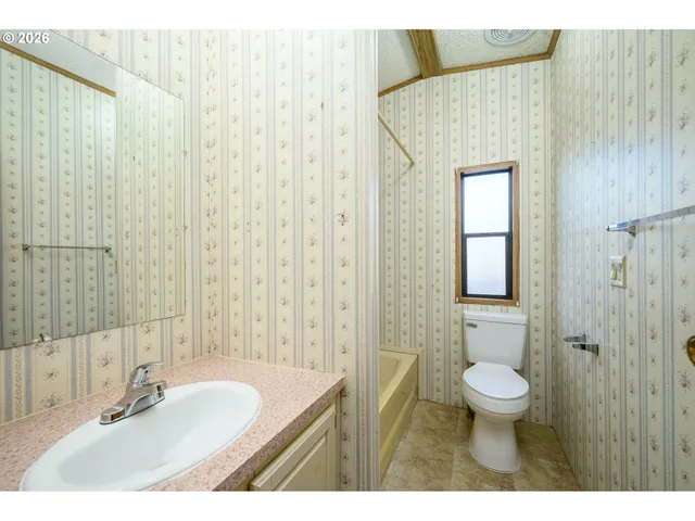 $75,000 | 301 East Columbia Drive, Unit 8, Newberg, OR 97132